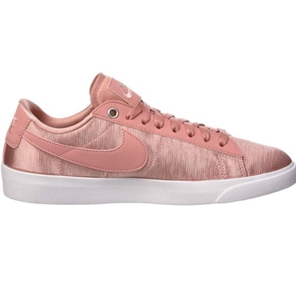 Rare Nike leather low top sneakers - NIB! - Picture 8 of 8